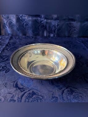 Alvin 6” Sterling Silver (.925) Bowl Stamped B239-1 W/Pierced Rim